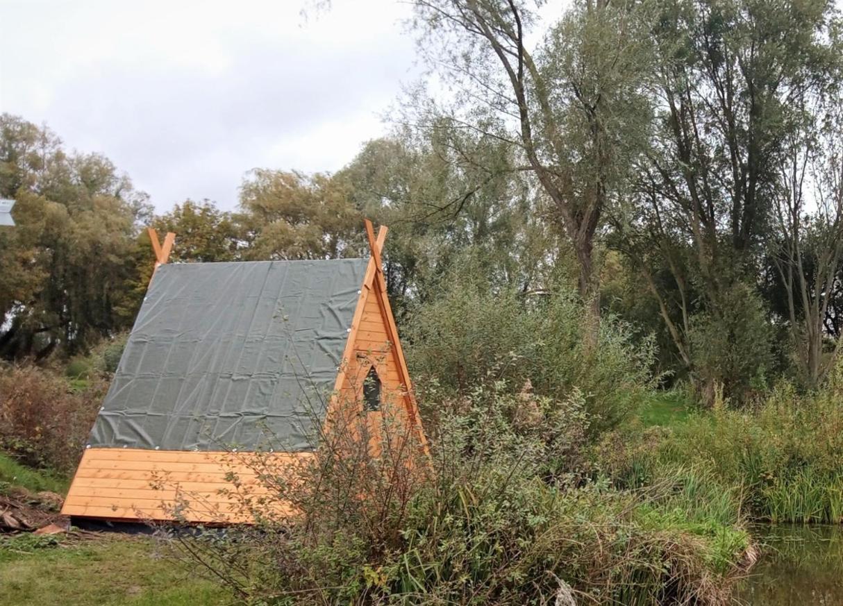 Rum Bridge "Owl Watch" Wooden Tipi Hotel Съдбъри Екстериор снимка